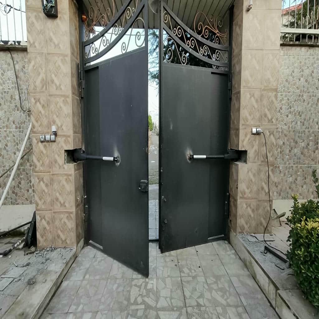 جک هیدرولیک در مرحله بررسی جزئیات سفارش