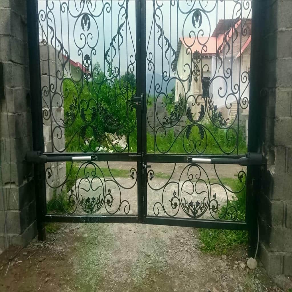 جک درب پارکینگ در شیراز با بدنه مقاوم برای دوام استفاده روزانه