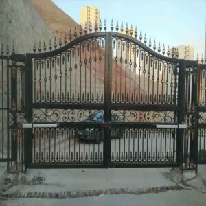 جک درب پارکینگ در استان کردستان با بازوی فلزی برای کنترل ورودی ساختمان