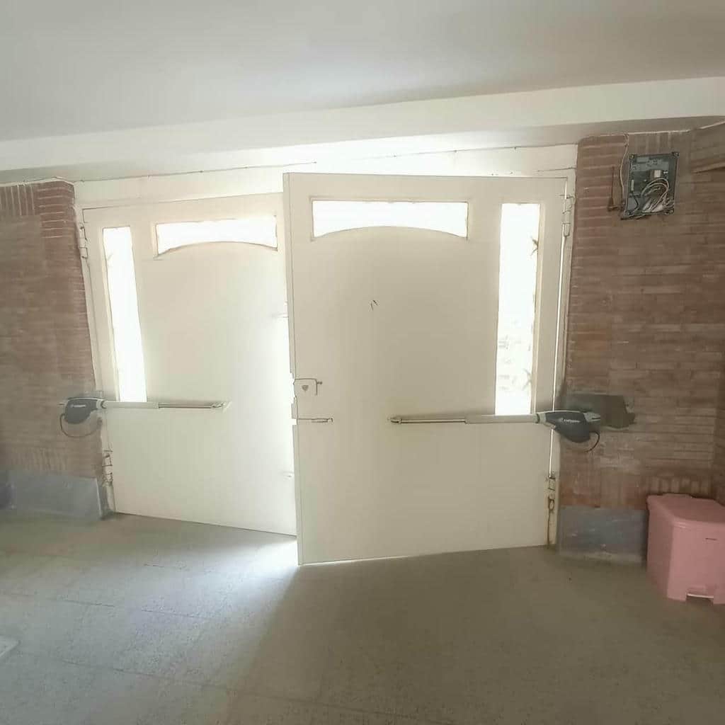 جک درب پارکینگ در استان گلستان با تجهیزات کنترلی برای دسترسی مطمئن