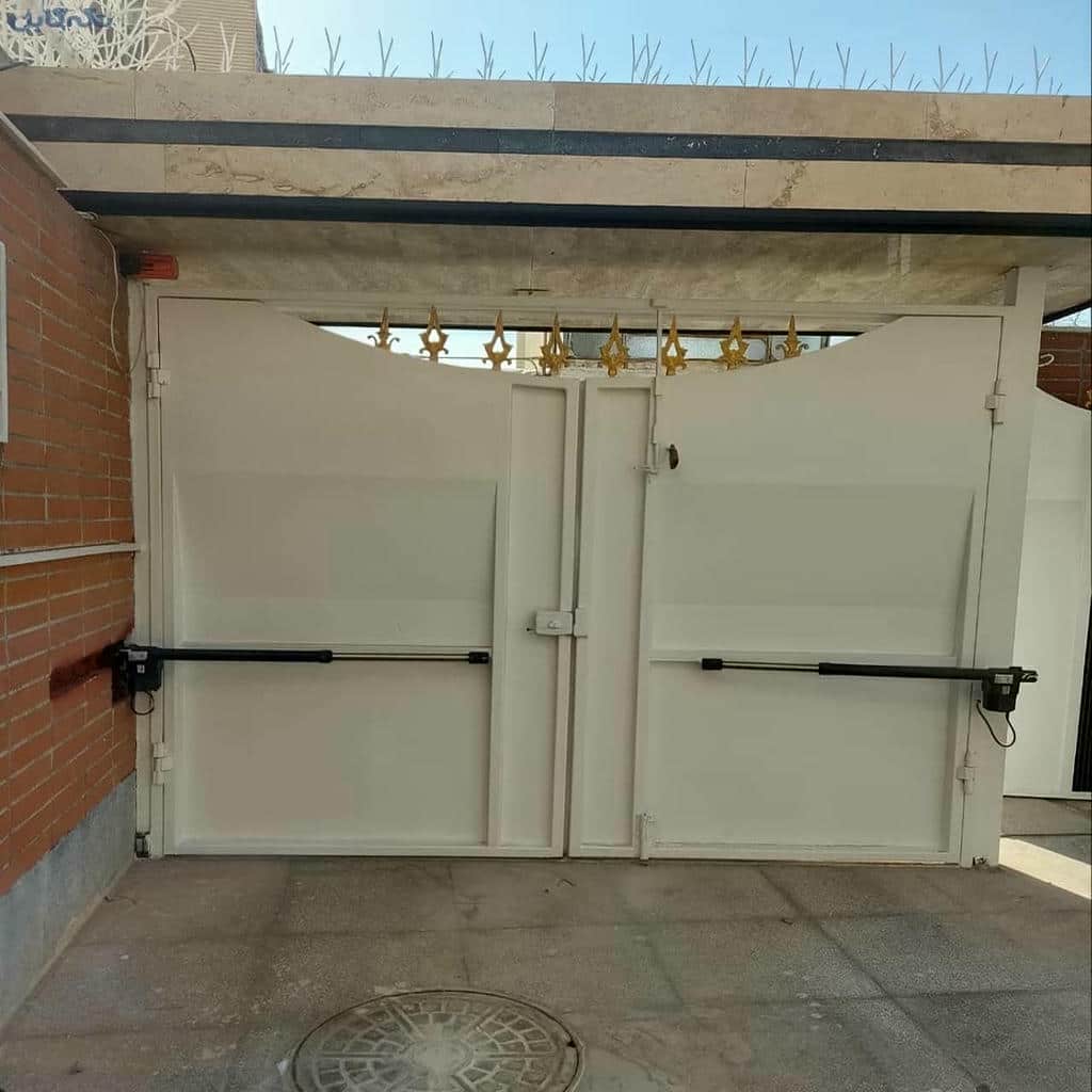 جک درب پارکینگ در استان مرکزی با قفل برقی برای حفظ حریم ورودی جک درب پارکینگ در استان مرکزی با قفل برقی برای حفظ حریم ورودی