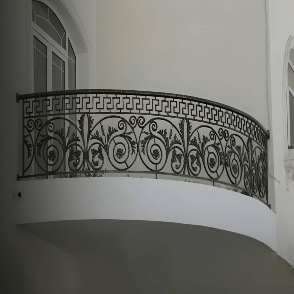 هندریل راه پله در حال اندازه گیری پیش از سفارش