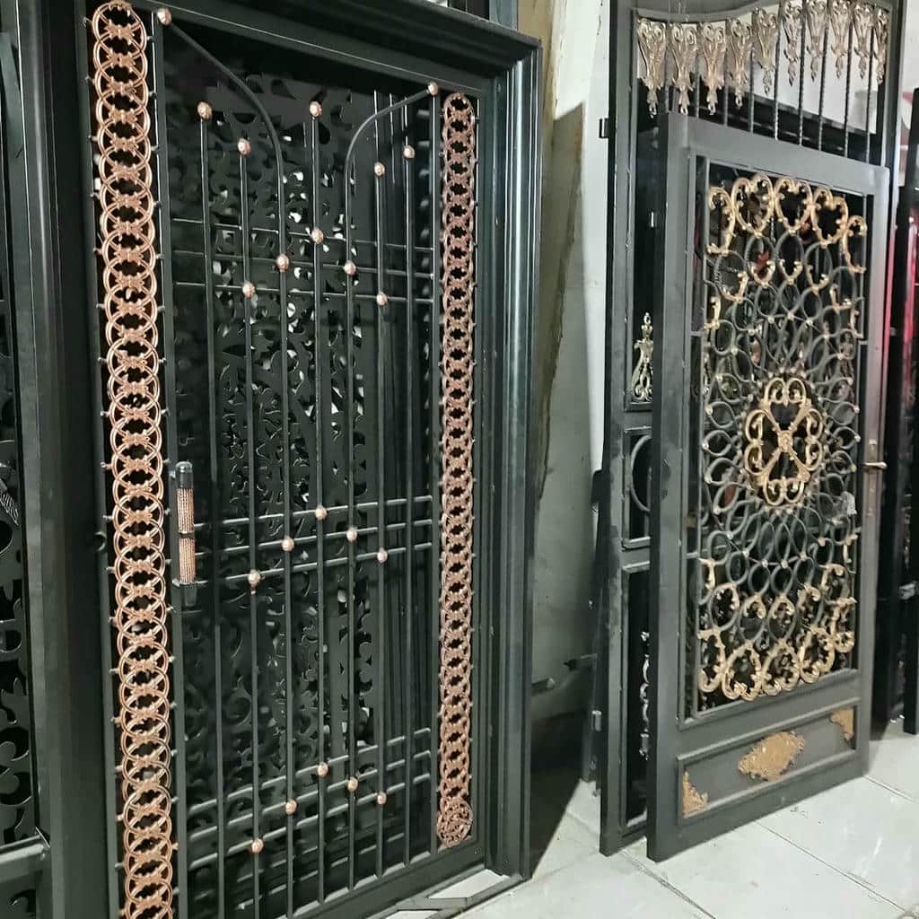 درب فلزی تک لنگه ورودی راه پله