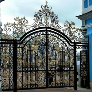 درب خانه با بدنه مقاوم در برابر باران