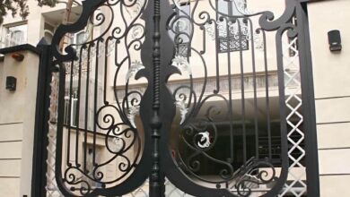 درب ویلایی پارکینگ هنگام مشاوره نمای کلاسیک