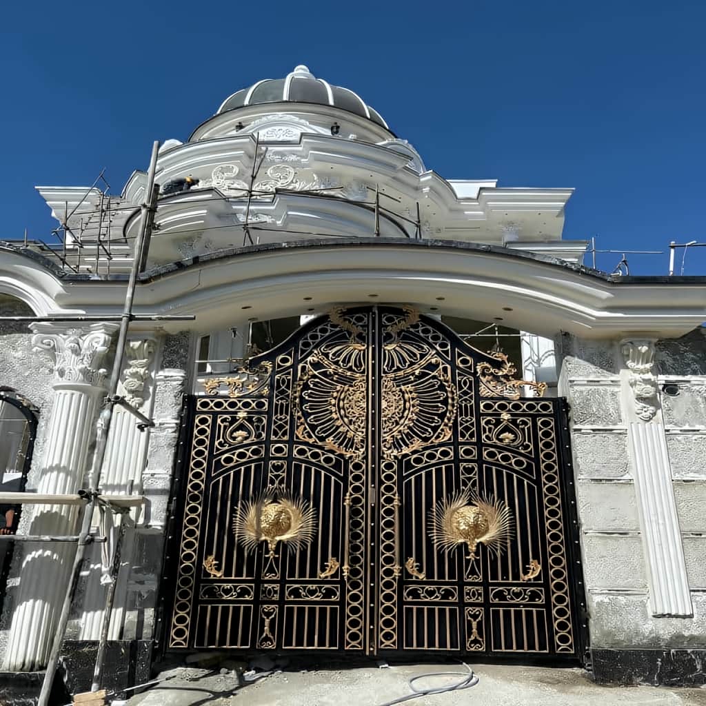 درب حیاط در زنجان مدل فلزی با قفل مقاوم برای کنترل ورودی