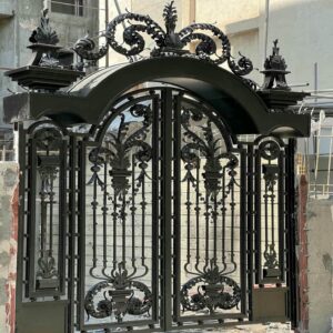درب حیاط در بندرعباس مدل فلزی با قفل مقاوم برای کنترل ورودی