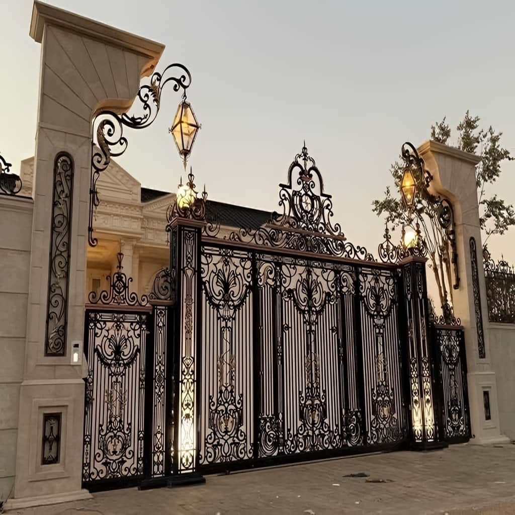 درب حیاط در زاهدان مدل فلزی با قفل مقاوم برای کنترل ورودی