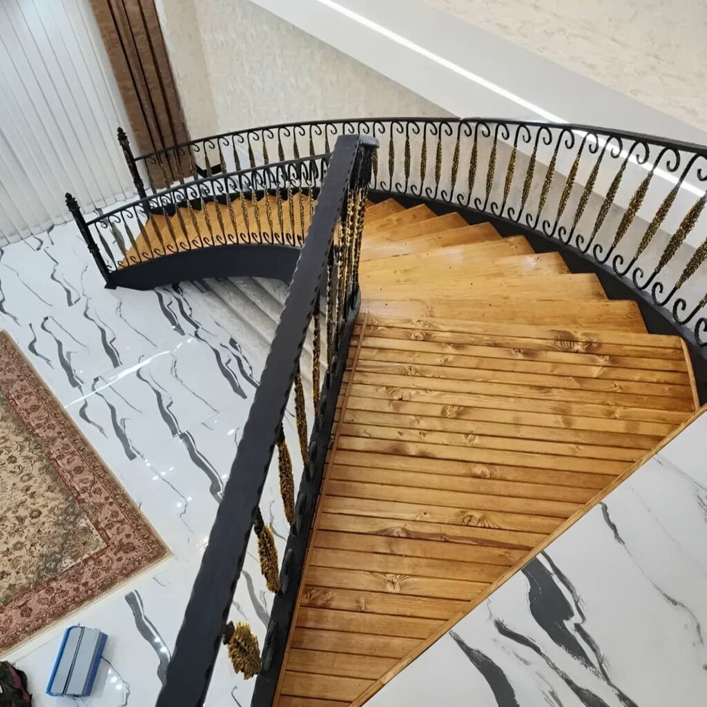 نرده فرفورژه بالکن در نمونه کار اجرای خارجی