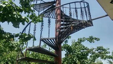 نرده بالکن آپارتمان در مرحله مشاوره نمای کلاسیک