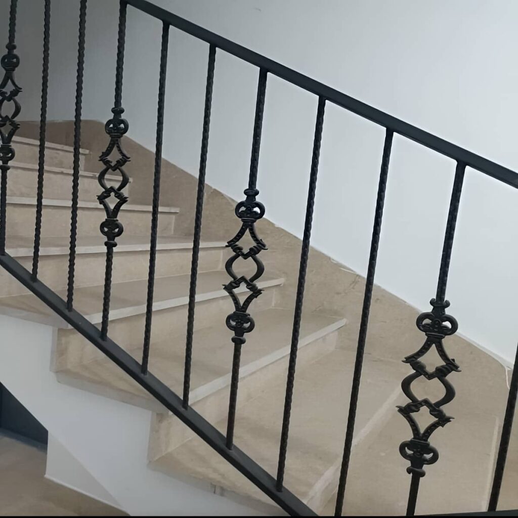 نرده فرفورژه راه پله آماده اندازه گیری پیش از سفارش