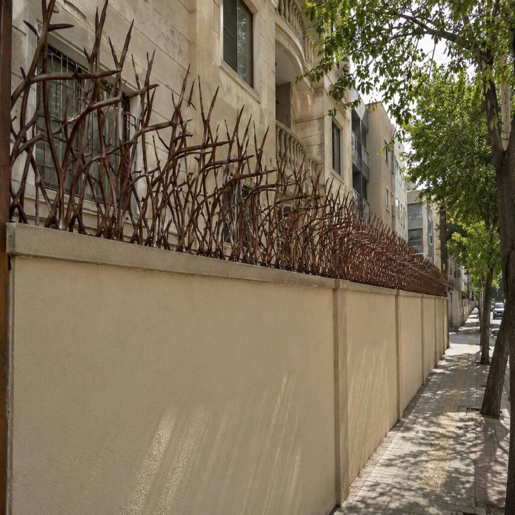 حفاظ دیوار در ایلام با ارتفاع هماهنگ برای امنیت روزانه