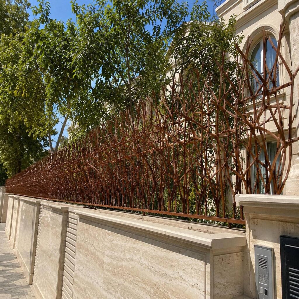 حفاظ دیوار در استان لرستان مدل سرنیزه ای برای کنترل دسترسی