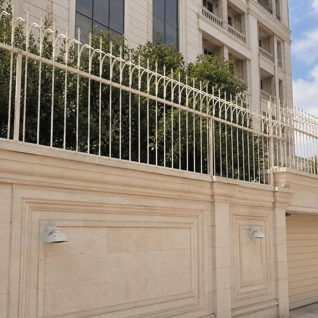 حفاظ دیوار در استان گیلان با پوشش سطحی مناسب برای دوام در آفتاب