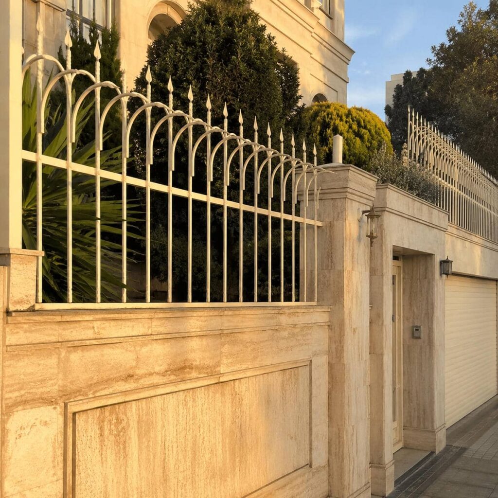 حفاظ دیوار در استان البرز با متریال فلزی برای حریم ساختمان