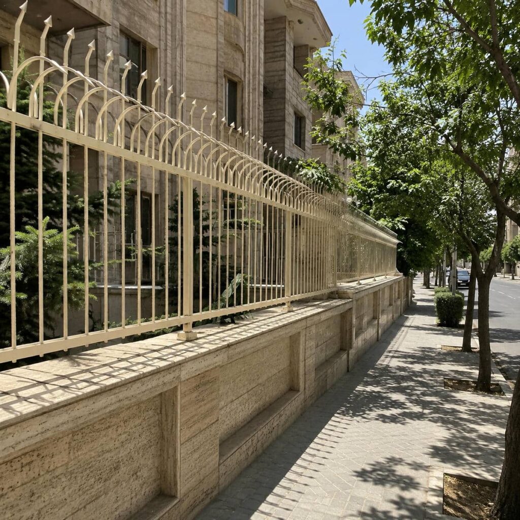 حفاظ دیوار با جوش های منظم برای بررسی کیفیت ساخت