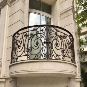 نرده بالکن فلزی با ساختار کم دردسر برای نگهداری در استان زنجان