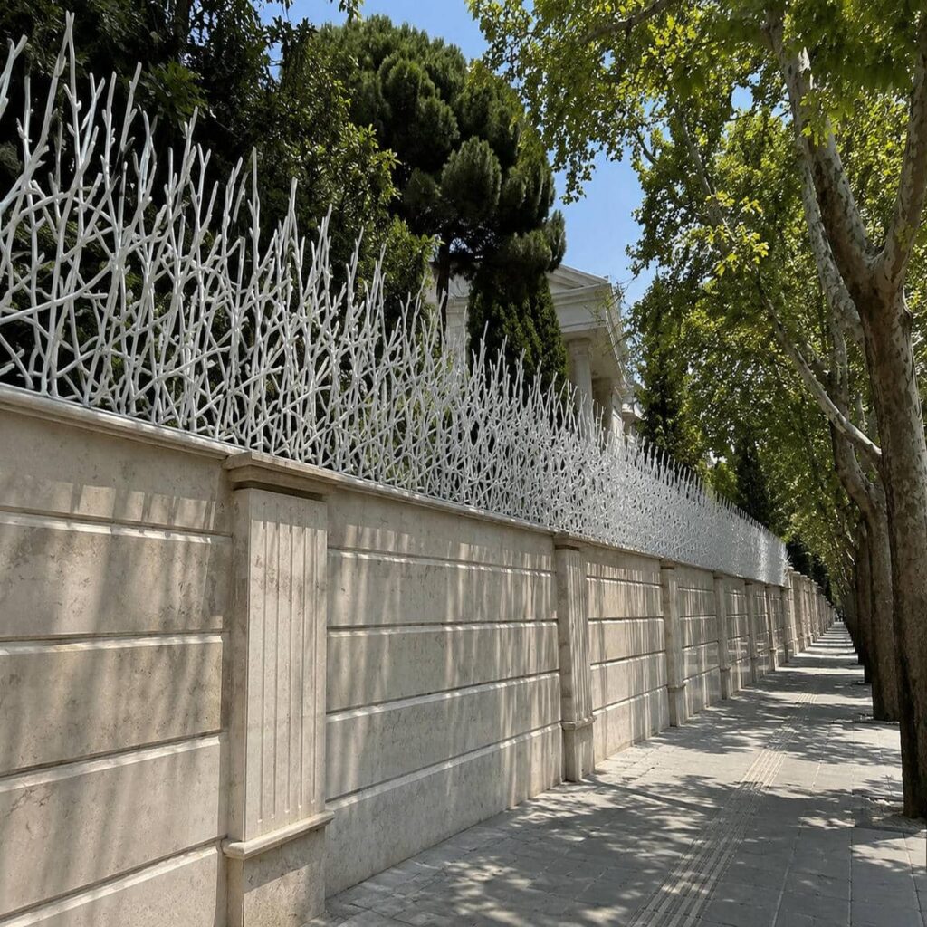 حفاظ دیوار در سمنان مدل سرنیزه ای برای امنیت پیرامونی