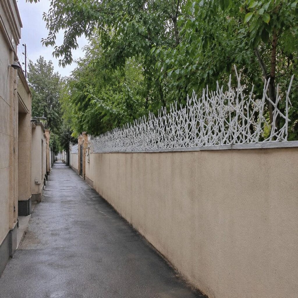 حفاظ شاخ گوزنی آبشاری با پایه های فلزی آماده اجرای اصولی